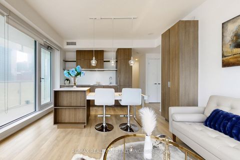 Photo 7 at 1505 - 197 Yonge Street, Yonge Corridor, Toronto