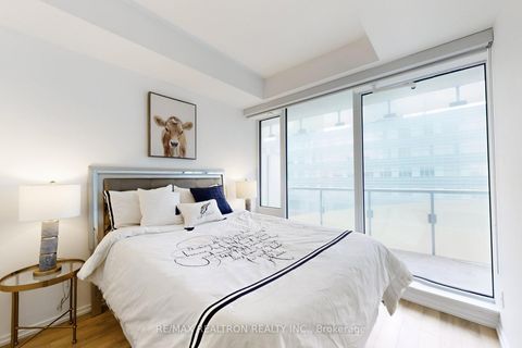 Photo 12 at 1505 - 197 Yonge Street, Yonge Corridor, Toronto