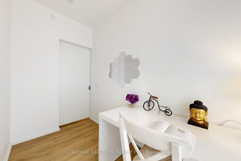 Photo 15 at 1505 - 197 Yonge Street, Yonge Corridor, Toronto