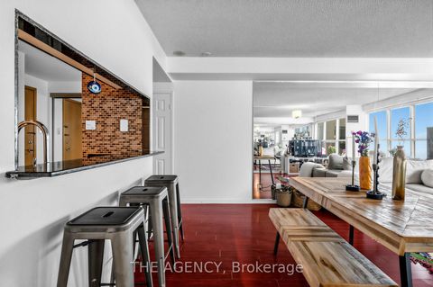 Photo 10 at 606 - 99 Harbour Square, Waterfront Communities C1, Toronto