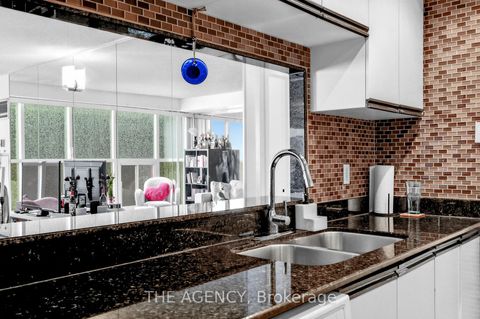 Photo 19 at 606 - 99 Harbour Square, Waterfront Communities C1, Toronto