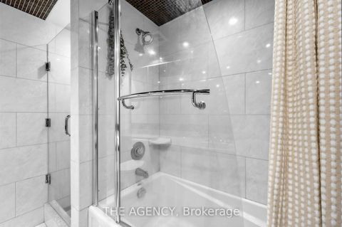 Photo 25 at 606 - 99 Harbour Square, Waterfront Communities C1, Toronto