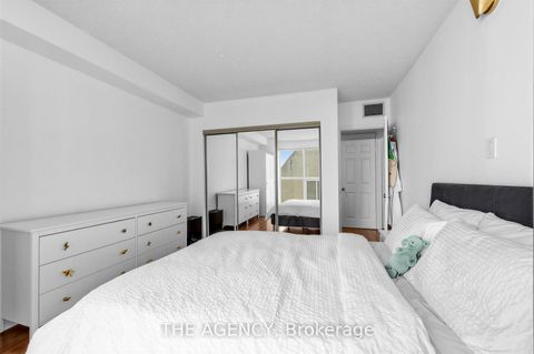 Photo 31 at 606 - 99 Harbour Square, Waterfront Communities C1, Toronto