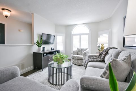 Photo 3 at 91 Benson Drive, Sandy Hollow, Barrie