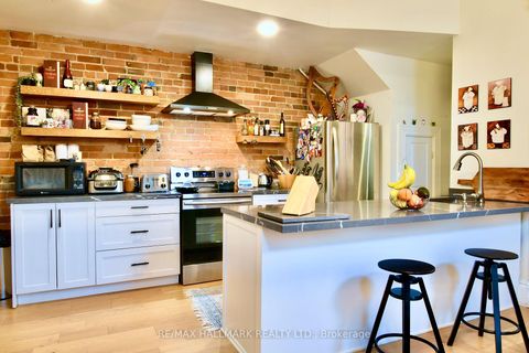 Photo 6 at 34 River Street, Regent Park, Toronto