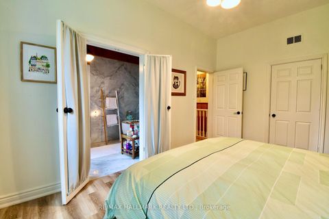 Photo 12 at 34 River Street, Regent Park, Toronto