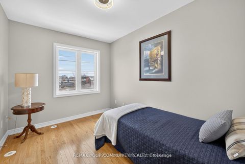 Photo 12 at 193 Zokol Drive, Bayview Northeast, Aurora