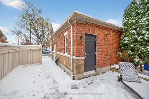 Photo 22 at 193 Zokol Drive, Bayview Northeast, Aurora