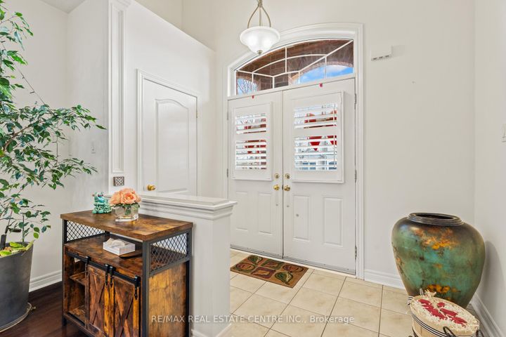 Photo 4 at 15 Helman Road, Wellington, Brampton