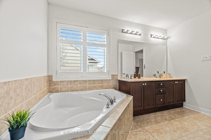 Photo 33 at 15 Helman Road, Wellington, Brampton