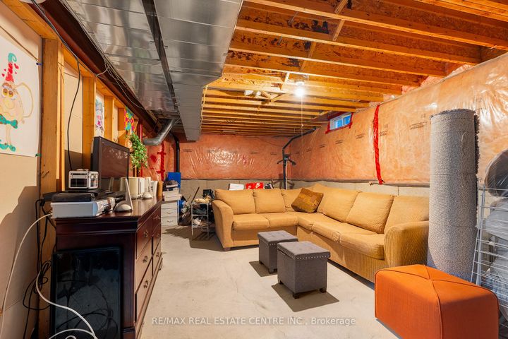 Photo 43 at 15 Helman Road, Wellington, Brampton