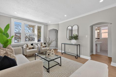 Photo 3 at 3 Wanstead Avenue, Oakridge, Toronto