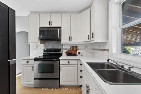 Photo 8 at 3 Wanstead Avenue, Oakridge, Toronto