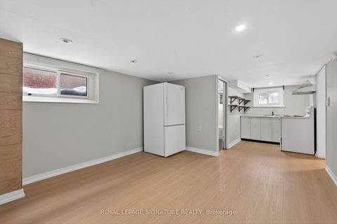 Photo 22 at 3 Wanstead Avenue, Oakridge, Toronto