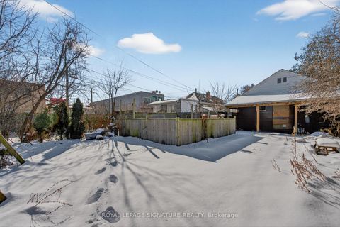 Photo 34 at 3 Wanstead Avenue, Oakridge, Toronto