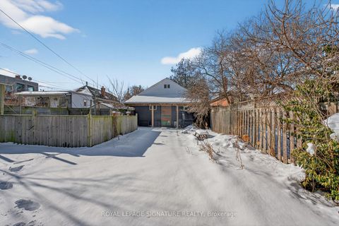 Photo 35 at 3 Wanstead Avenue, Oakridge, Toronto