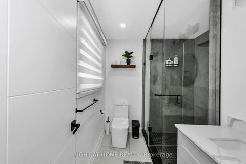 Photo 11 at 5 Carol Road, Allandale Heights, Barrie