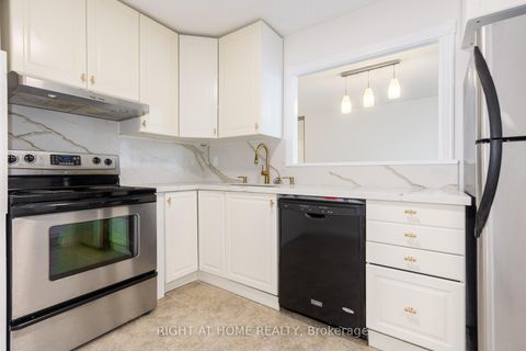 Photo 12 at 3206 - 10 Tangreen Court, Newtonbrook West, Toronto