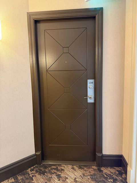 Photo 5 at 108 - 18 Harding Boulevard W, Harding, Richmond Hill