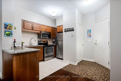 Photo 6 at 108 - 18 Harding Boulevard W, Harding, Richmond Hill