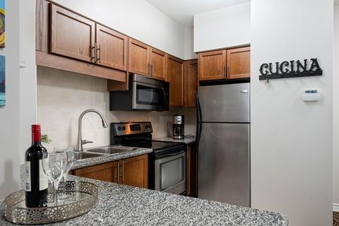 Photo 8 at 108 - 18 Harding Boulevard W, Harding, Richmond Hill