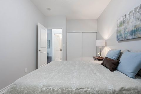 Photo 17 at 108 - 18 Harding Boulevard W, Harding, Richmond Hill