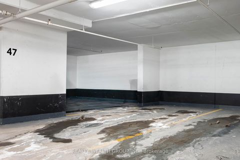 Photo 25 at 108 - 18 Harding Boulevard W, Harding, Richmond Hill