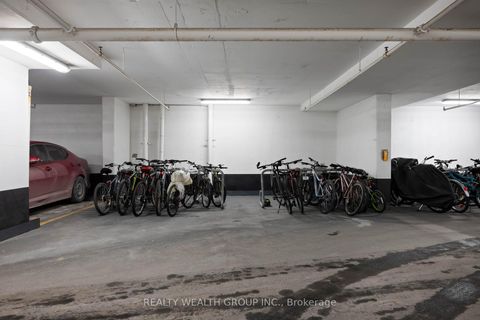 Photo 26 at 108 - 18 Harding Boulevard W, Harding, Richmond Hill