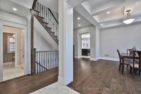 Photo 7 at 1 Ria Court, King City, King