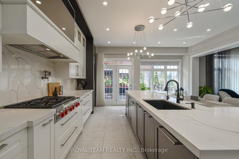 Photo 16 at 1 Ria Court, King City, King