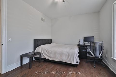 Photo 34 at 1 Ria Court, King City, King