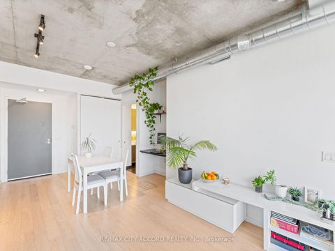 Photo 5 at 305 - 170 Bayview Avenue, Moss Park, Toronto