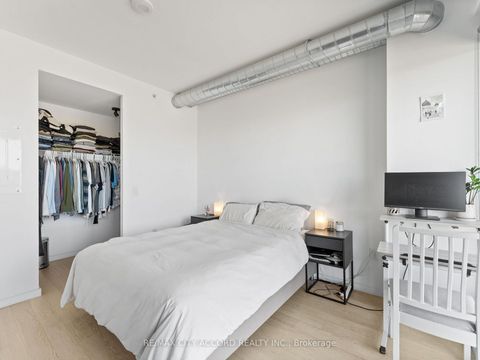 Photo 14 at 305 - 170 Bayview Avenue, Moss Park, Toronto