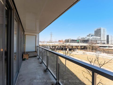 Photo 18 at 305 - 170 Bayview Avenue, Moss Park, Toronto