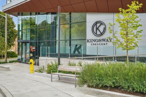 Photo 1 at 407 - 160 Kingsway Crescent, Kingsway South, Toronto