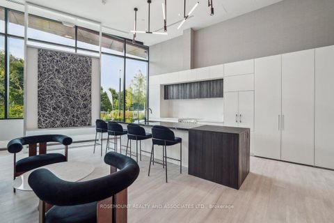 Photo 11 at 407 - 160 Kingsway Crescent, Kingsway South, Toronto