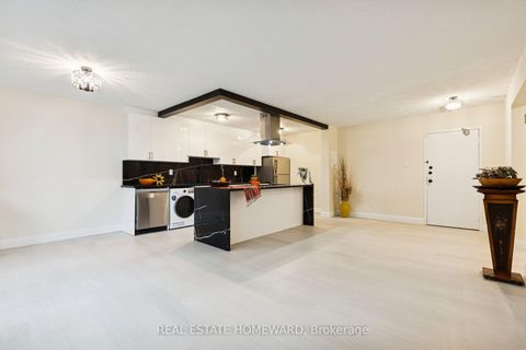 Photo 8 at 209 - 1210 Radom Street, Bay Ridges, Pickering