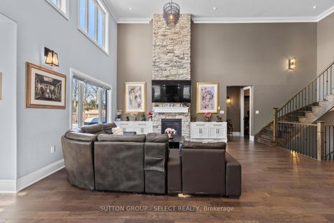 Photo 5 at 276 Sunnybrae Avenue, Stroud, Innisfil