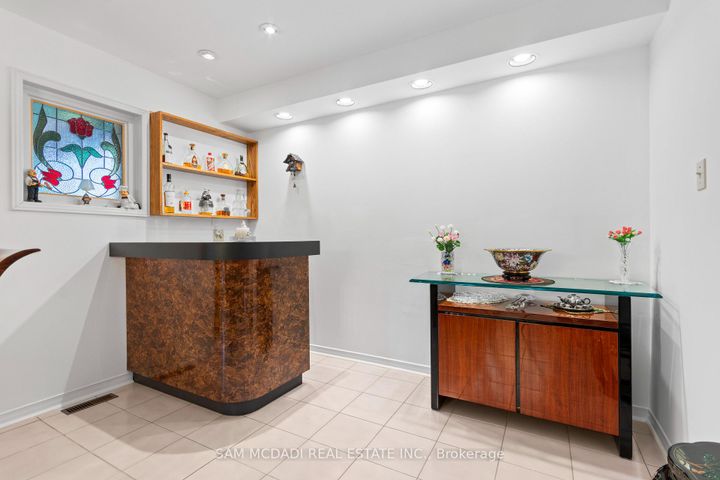 Photo 10 at 4461 Gladebrook Crescent, East Credit, Mississauga