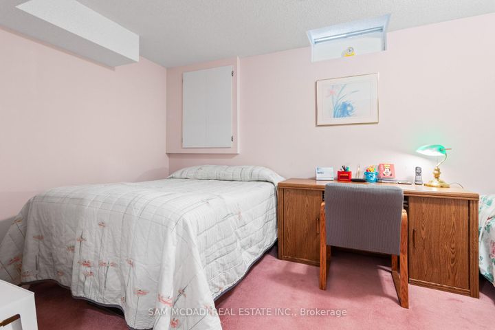 Photo 30 at 4461 Gladebrook Crescent, East Credit, Mississauga