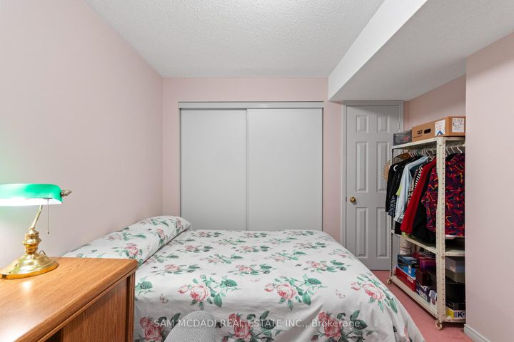 Photo 31 at 4461 Gladebrook Crescent, East Credit, Mississauga