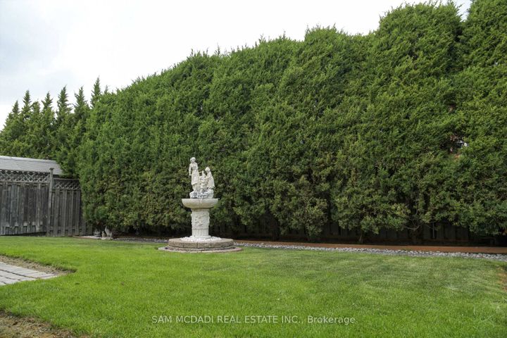 Photo 41 at 4461 Gladebrook Crescent, East Credit, Mississauga