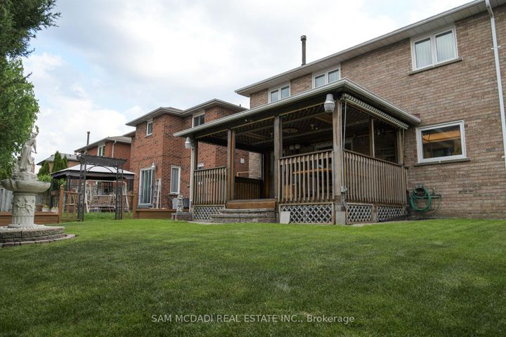 Photo 42 at 4461 Gladebrook Crescent, East Credit, Mississauga