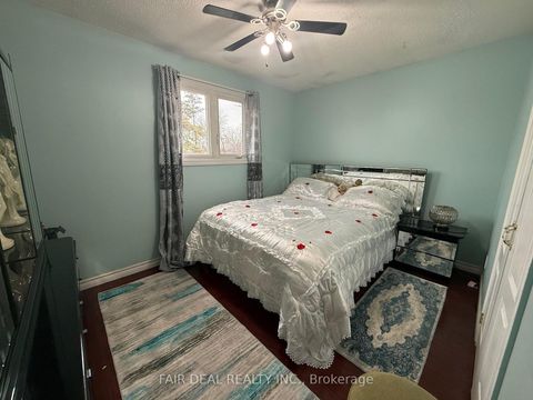 Photo 9 at 3720 Brandon Gate Drive, Malton, Mississauga