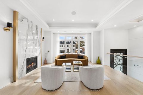 Photo 1 at 320 Hounslow Avenue, Willowdale West, Toronto