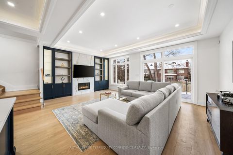 Photo 10 at 320 Hounslow Avenue, Willowdale West, Toronto