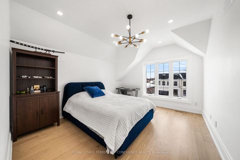 Photo 36 at 320 Hounslow Avenue, Willowdale West, Toronto