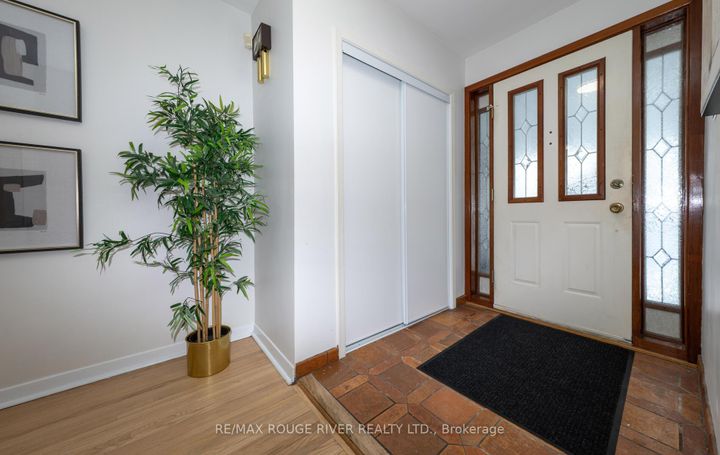 Photo 5 at 48 Limevale Crescent, West Hill, Toronto