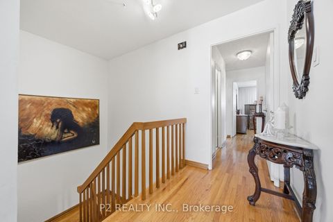 Photo 3 at 88 Hildenboro Square, L'Amoreaux, Toronto