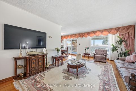 Photo 5 at 88 Hildenboro Square, L'Amoreaux, Toronto